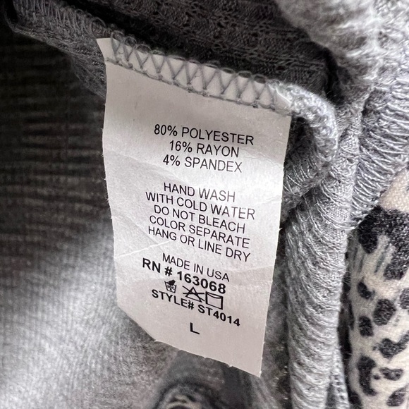 Shop in LA Color Block Waffle Weave Shirt w/ Contrasting Animal Print Large NWT - Picture 11 of 11